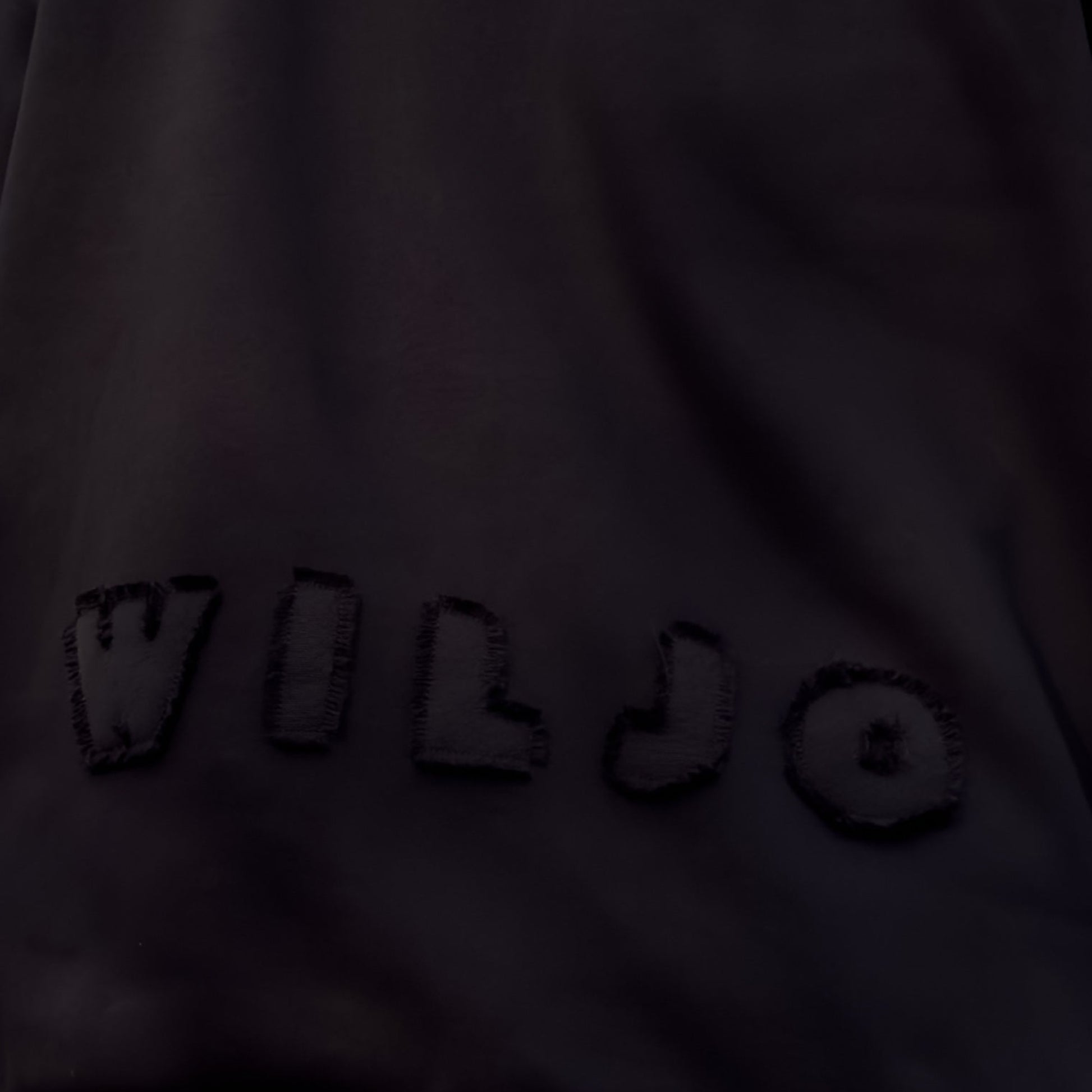 "ESCAPADE URBAINE" - SWEAT À CAPUCHE