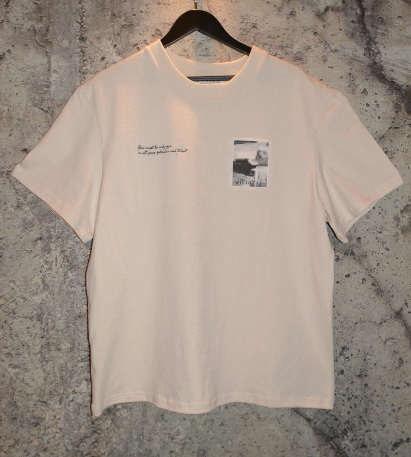 "ART MEETS LUXURY" - TEE